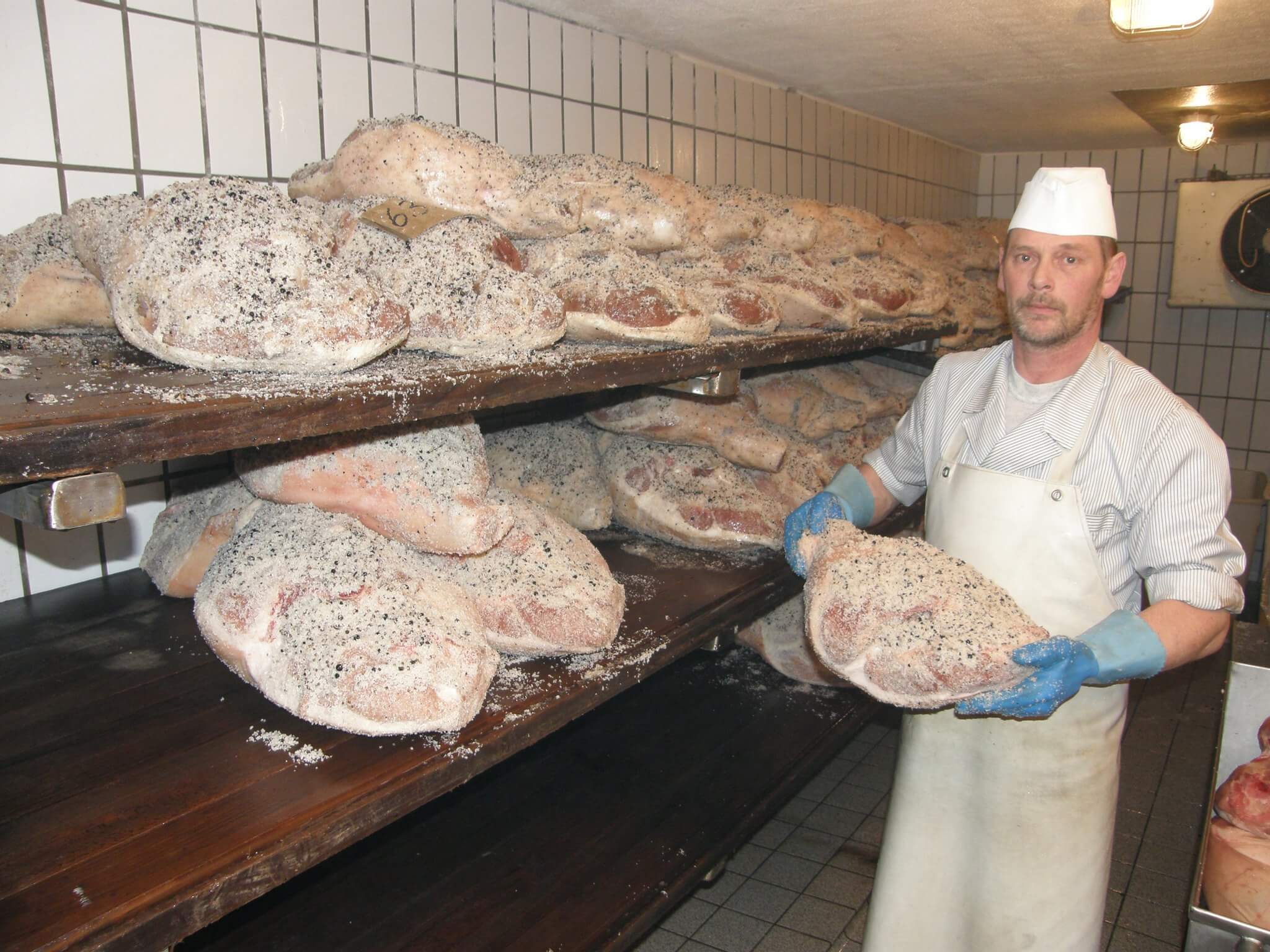 Holsteiner Katenschinken - Schlachterei und Schinkenräucherei Petersen